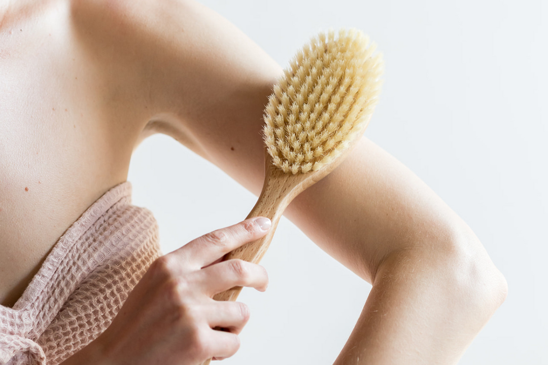 Dry Body Brush with Pink Towel